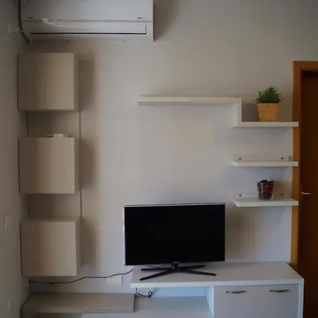 Victoria's Sea-cret Apartment